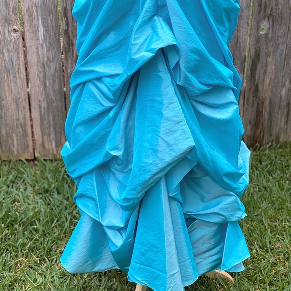 David’s Bridal 3 Piece Blue Formal Gown, 6 - Picture 5 of 11